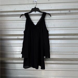 No Boundaries Black Lace Trim Blouse